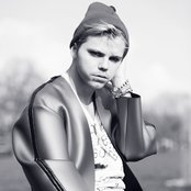 Vince Kidd - List pictures