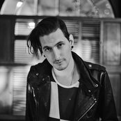 Shaun Frank - List pictures