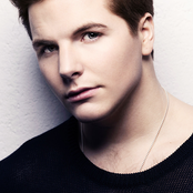 Robin Stjernberg - List pictures