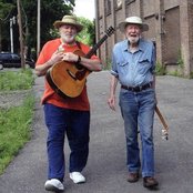 Pete Seeger & Lorre Wyatt - List pictures