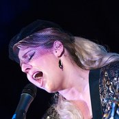 Nell Bryden - List pictures