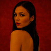 Nina Kraviz - List pictures