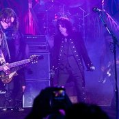 Hollywood Vampires - List pictures