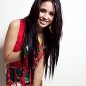 Jasmine V - List pictures