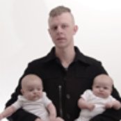 Familjen - List pictures