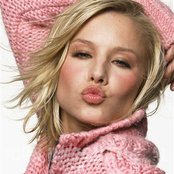 Kristen Bell - List pictures