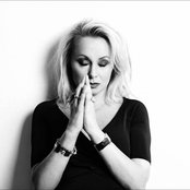 Louise Hoffsten - List pictures