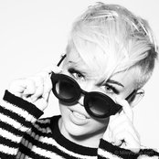 Miley Cyrus - List pictures