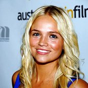 Stephanie Mcintosh - List pictures