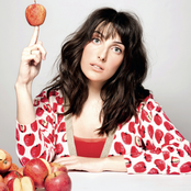 Clarice Falcão - List pictures