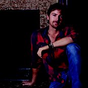 Kip Moore - List pictures