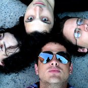 Pela - List pictures