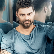 Ricky Martin - List pictures