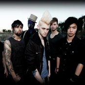 Silent Descent - List pictures