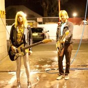 Glitterbust - List pictures