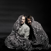 Tiefschwarz - List pictures