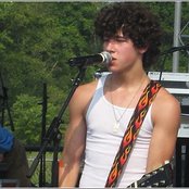 Nicholas Jonas - List pictures