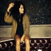 Moxie Raia - List pictures
