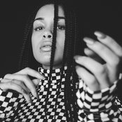 Jorja Smith - List pictures