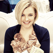 Ania Dabrowska - List pictures