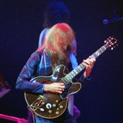 Steve Howe - List pictures