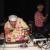 Simon - List pictures