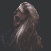 Gina Kushka - List pictures