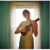 Laura Gibson - List pictures