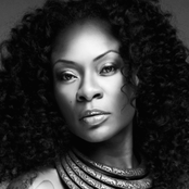 Jully Black - List pictures