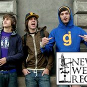 Heavy Heavy Low Low - List pictures