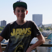 Trevor Moran - List pictures