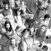 Mediaeval Baebes - List pictures