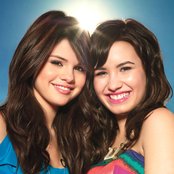 Selena Gomez & Demi Lovato - List pictures