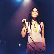 Andrea Corr - List pictures