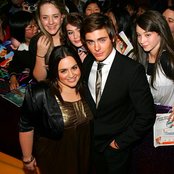 Nikki Blonsky - List pictures