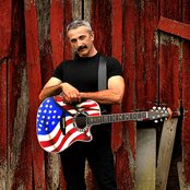 Aaron Tippin - List pictures