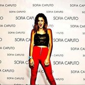 Martina Stoessel - List pictures