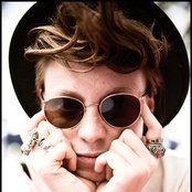 La Roux - List pictures