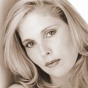 Jennifer Hanson - List pictures