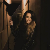 Delilah - List pictures