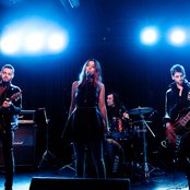 Ariana And The Rose - List pictures