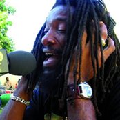 Junior Kelly - List pictures