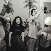 Future Islands - List pictures