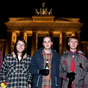 Eagulls - List pictures