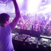 Gareth Emery - List pictures