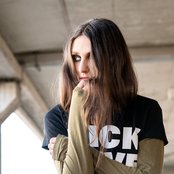 Nicole Sabouné - List pictures