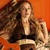 Zella Day - List pictures