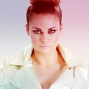 Nadia Oh - List pictures