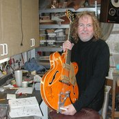 Ray Wiley Hubbard - List pictures