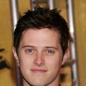 Lucas Grabeel - List pictures